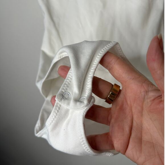 Wilfred Free White U-Neck Bodysuit XS Aritzia Minimalist Thin Stretch - Picture 4 of 12
